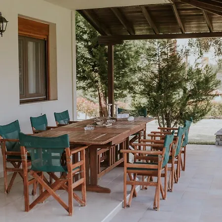 Kika & Joy's Garden Holiday home