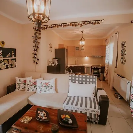 Kika & Joy's Garden Holiday home Hanioti